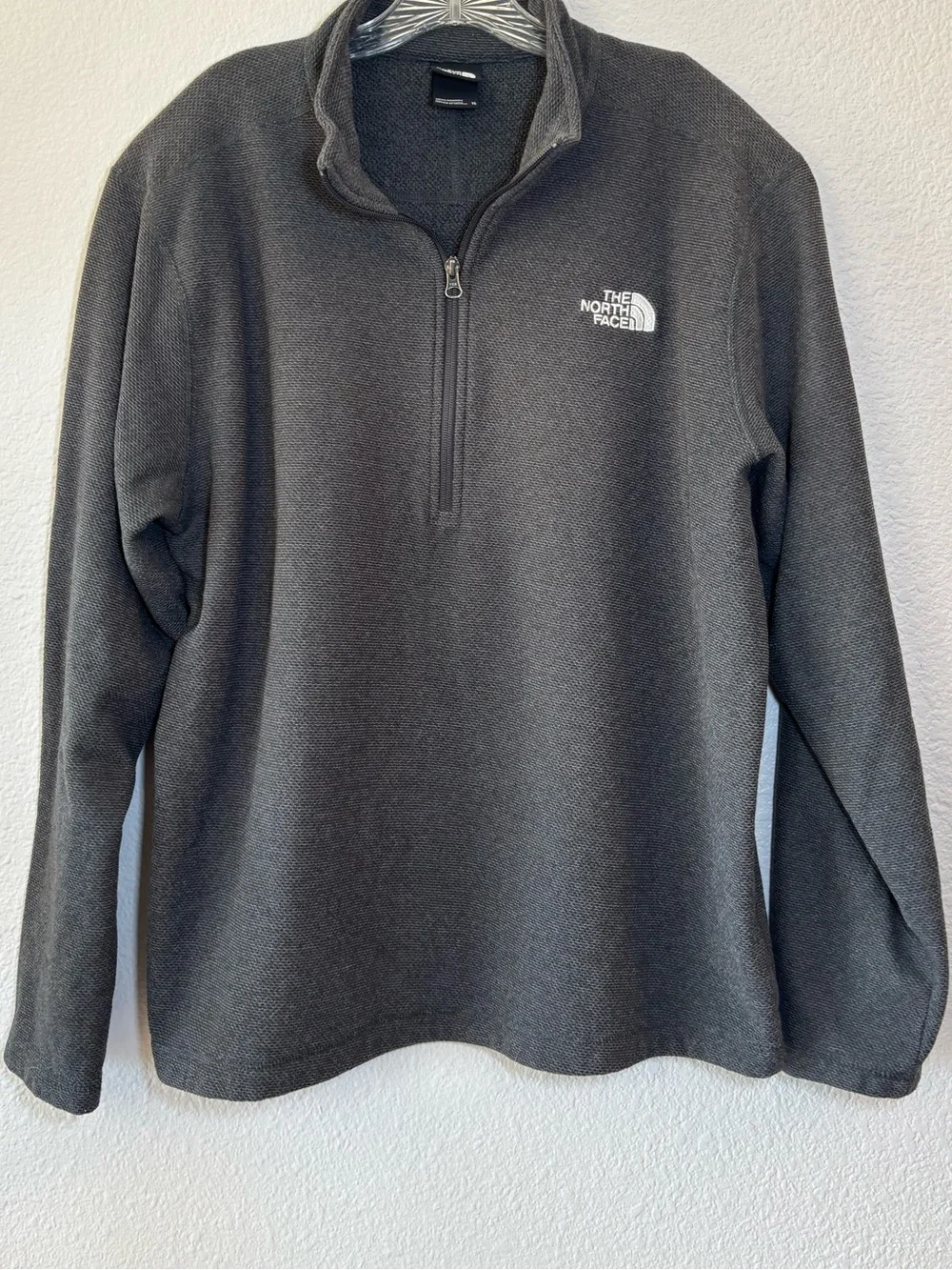 The North Face Men's Gray 1/4 Zip Textured Pullover Sweater XL Outdoors